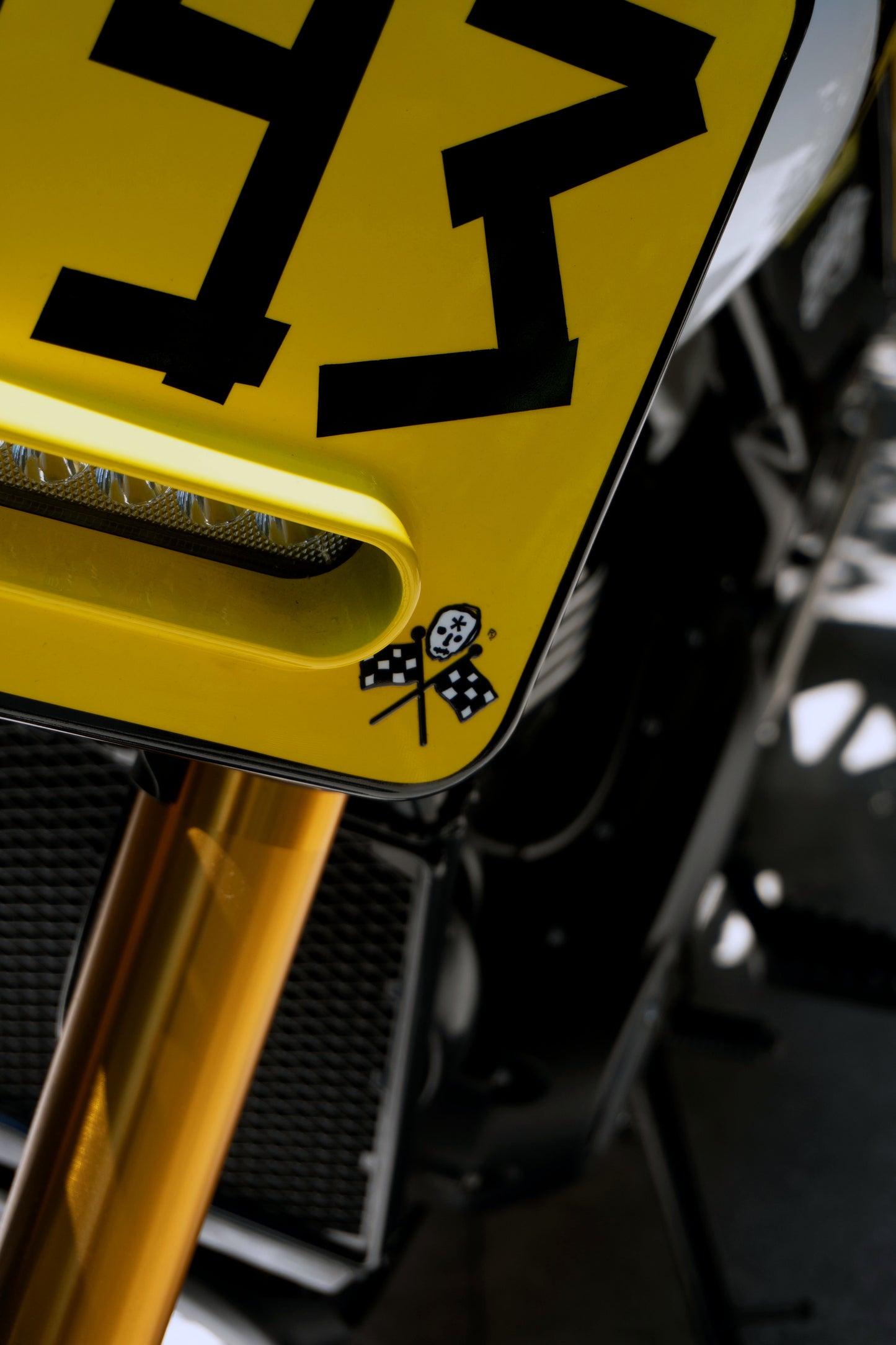 Scrambler 400X Custom Zebra