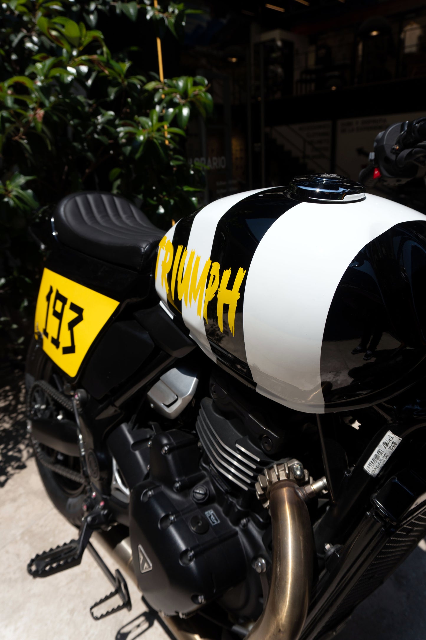 Scrambler 400X Custom Zebra
